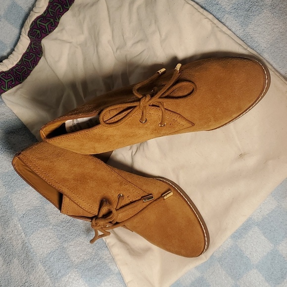New Tory Burch ‘Hilary’ Suede Tan Brown Suede Ankle Booties Boots Size 8 - Picture 5 of 16